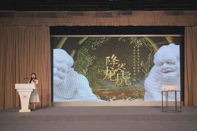 萬象本色——'中國(guó)白·德化瓷'上海藝術(shù)大展啟幕 超200件珍品綻放千年瓷光